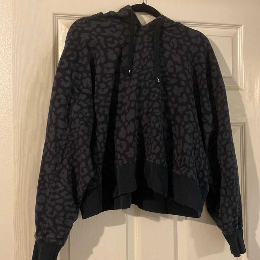 Women’s Nike Pullover